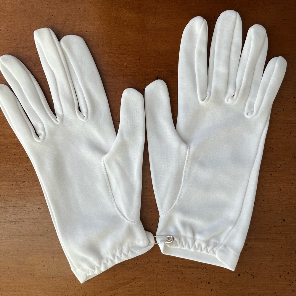 Child’s nylon white dress gloves (S)